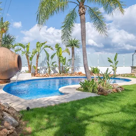 Jazz Close To Golden Mile Villa *