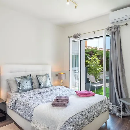 Jazz Close To Golden Mile Villa *