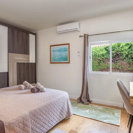 Jazz Close To Golden Mile 别墅