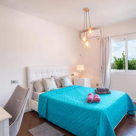 Jazz Close To Golden Mile Marbella